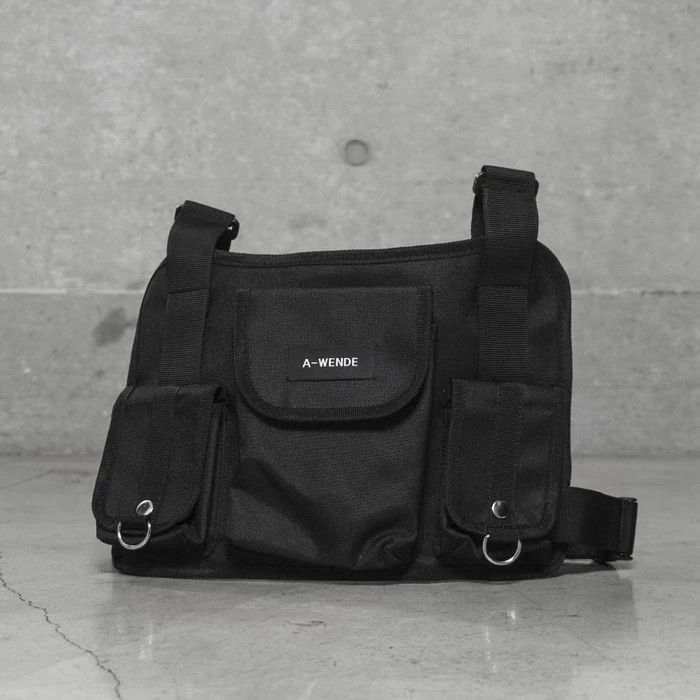 Awende chest bag store