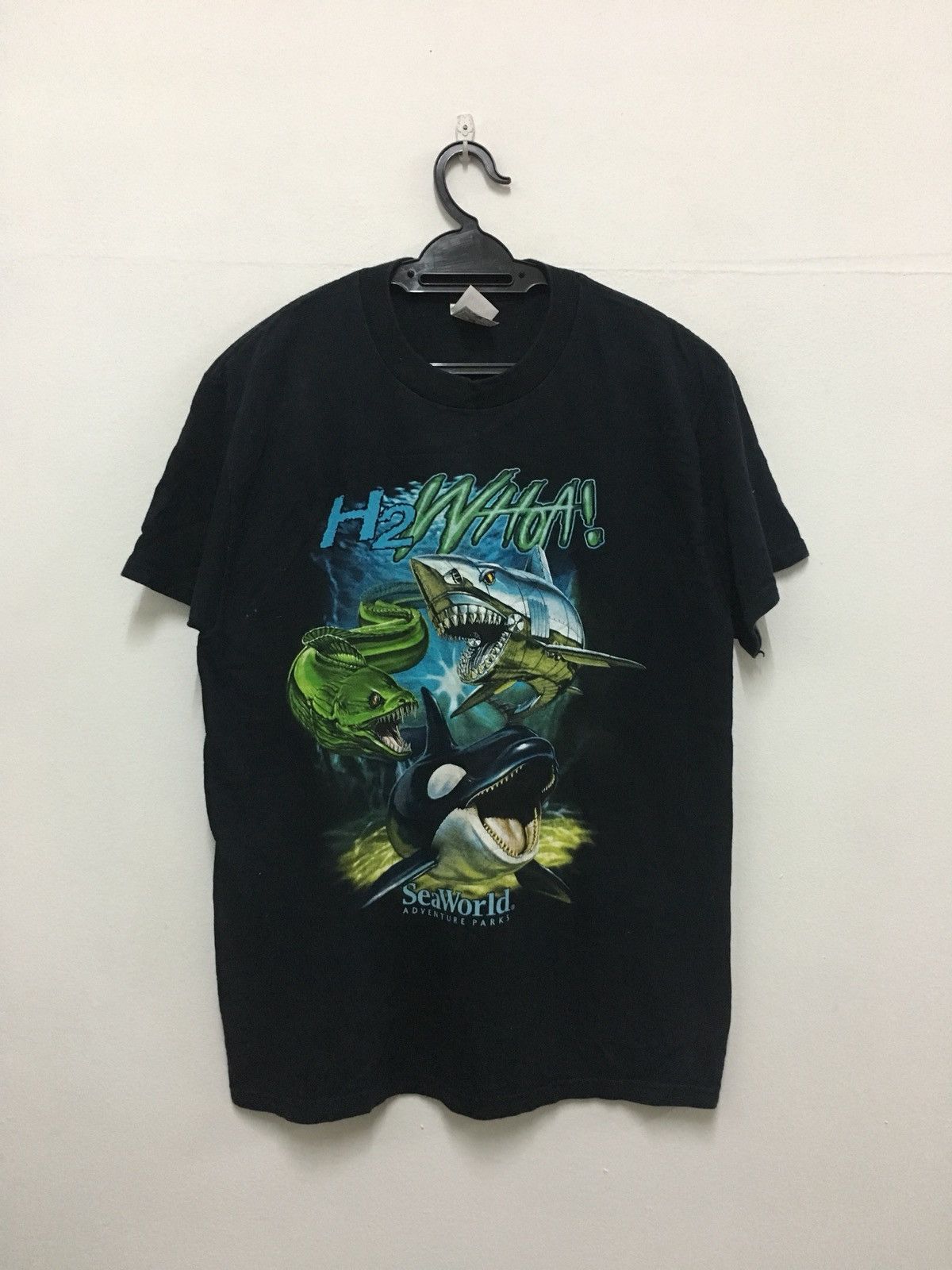 Other H2 Whoa Sea World Adventure Parks T Shirt Size US M / EU 48-50 / 2 - 1 Thumbnail