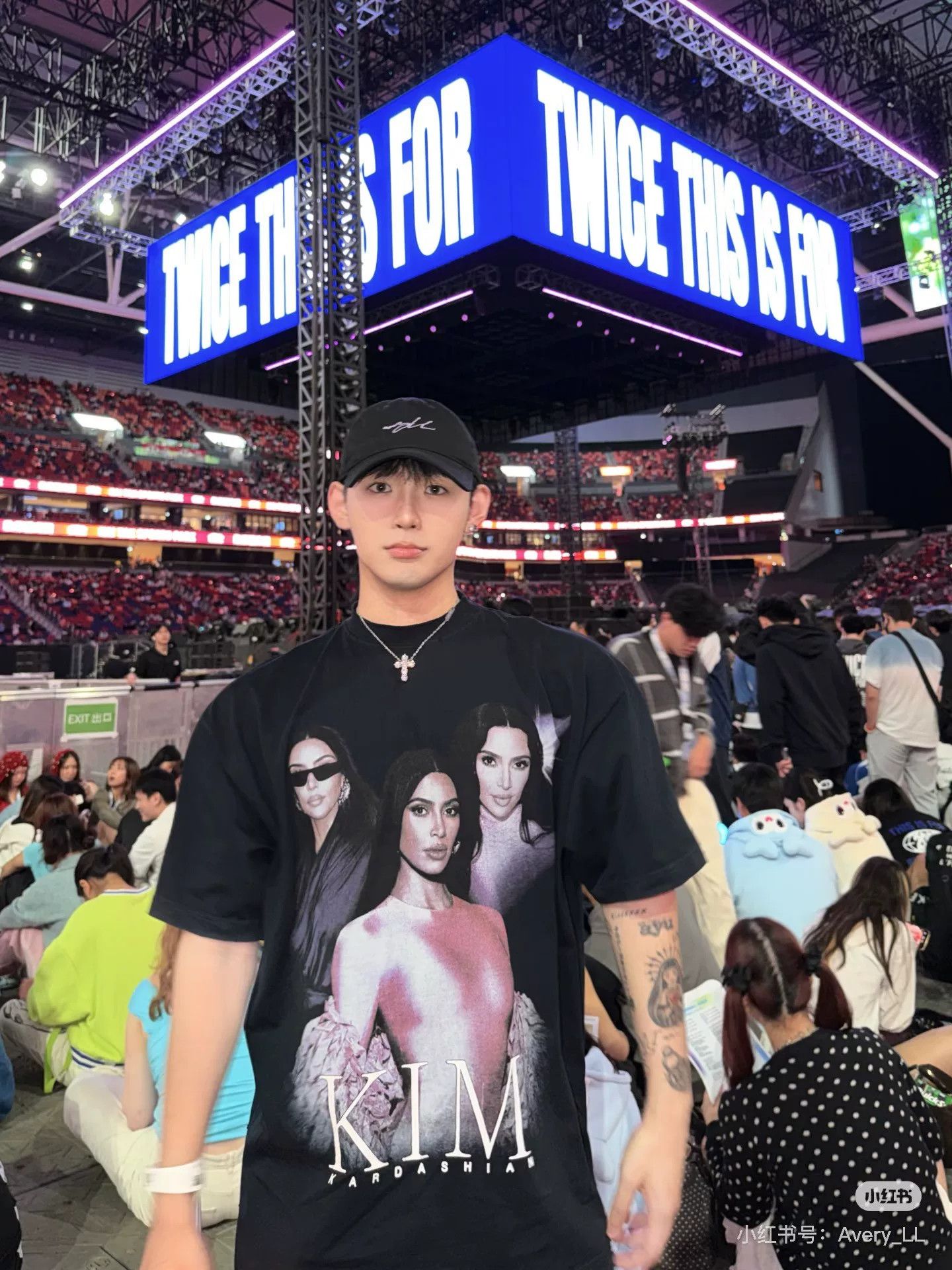 Balenciaga Balenciaga Kardashian KIM Black Short-Sleeve Tee | Grailed