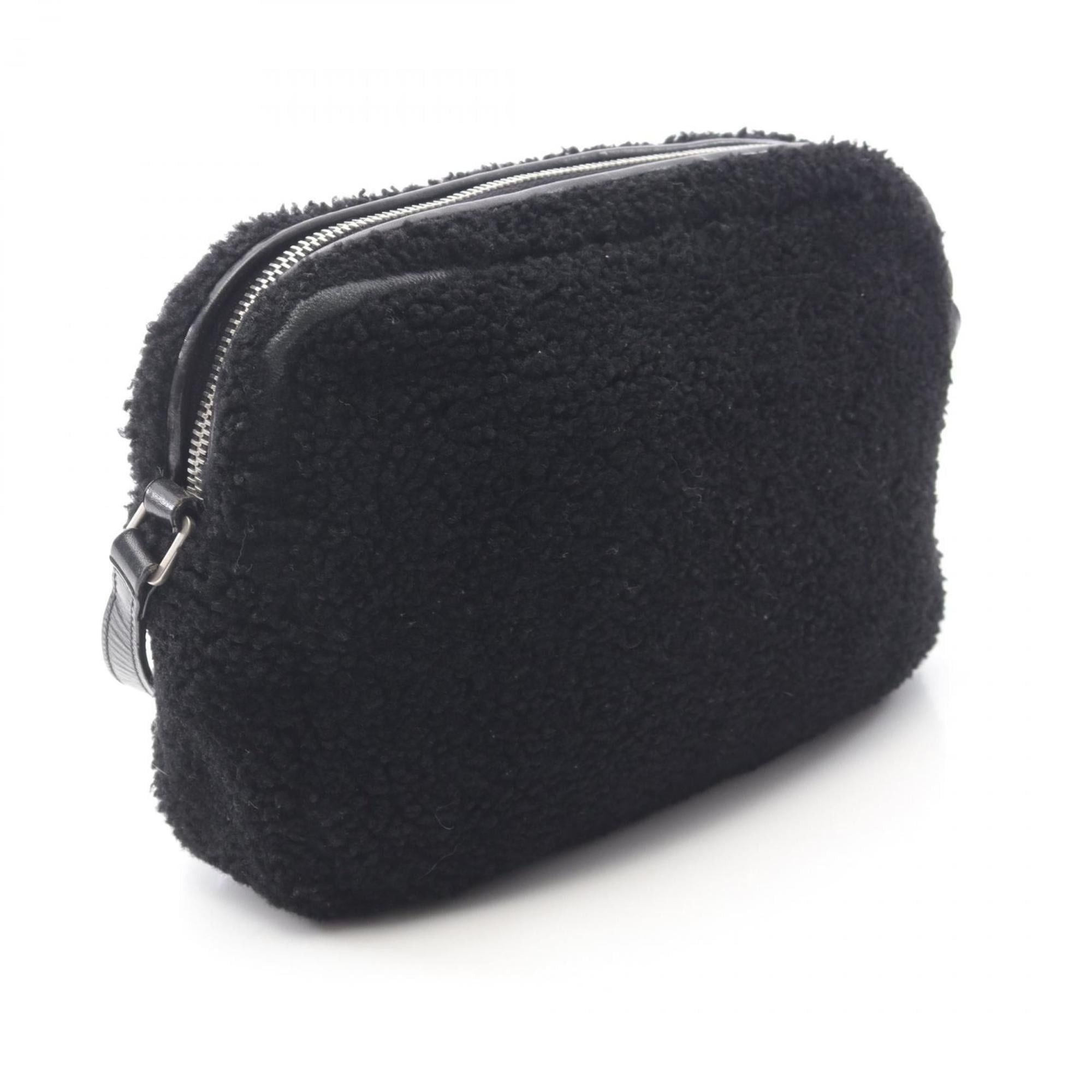 Yves Saint Laurent Yves Saint Laurent Saint Laurent Paris LOU CAMERA BAG, a shoulder bag with leather boa lining, black, for women, item number 520534. Size ONE SIZE - 2 Thumbnail