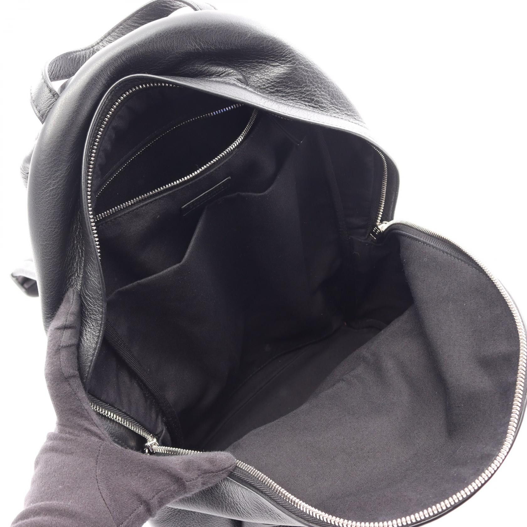 balenciaga backpack leather Explorer Mini 188864 Balenciaga manages to adapt to the present by creating subversive pieces for a more fashion Balenciaga Balenciaga Everyday Backpack Leather