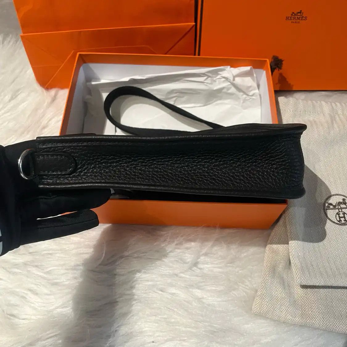 Hermes Hermes Evelyne mini black Clemence cowhide leather cutout Evelyne shoulder bag g Size ONE SIZE - 3 Thumbnail