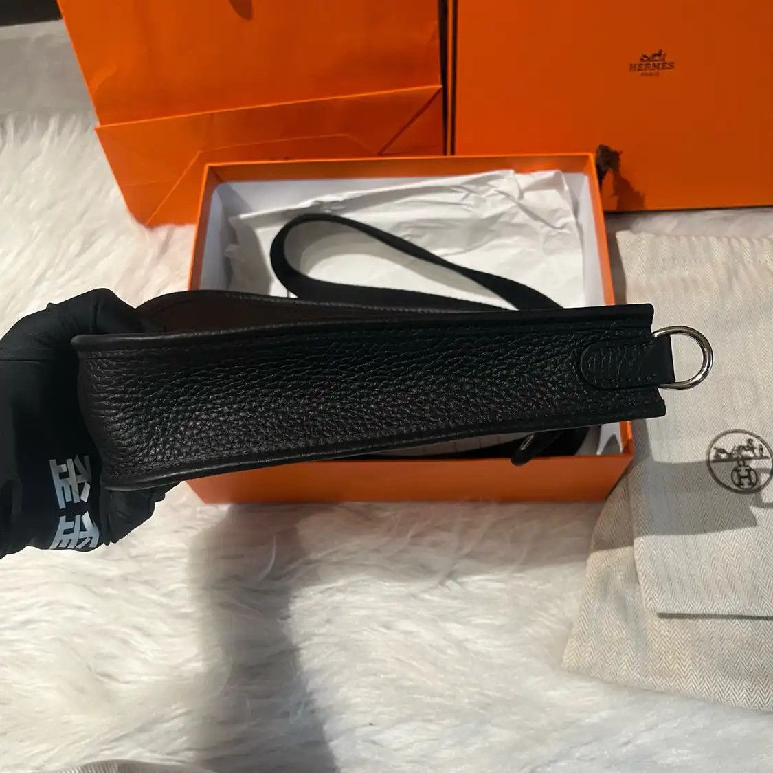 Hermes Hermes Evelyne mini black Clemence cowhide leather cutout Evelyne shoulder bag g Size ONE SIZE - 2 Thumbnail