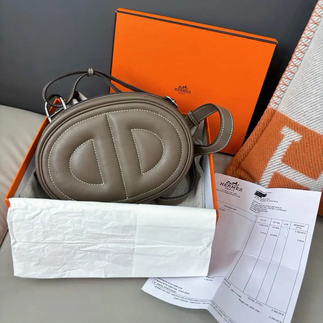 Hermes Hermes In-The-Loop mini Etoupe Swift cowhide leather quilted crossbody bag silve Size ONE SIZE - 2 Thumbnail