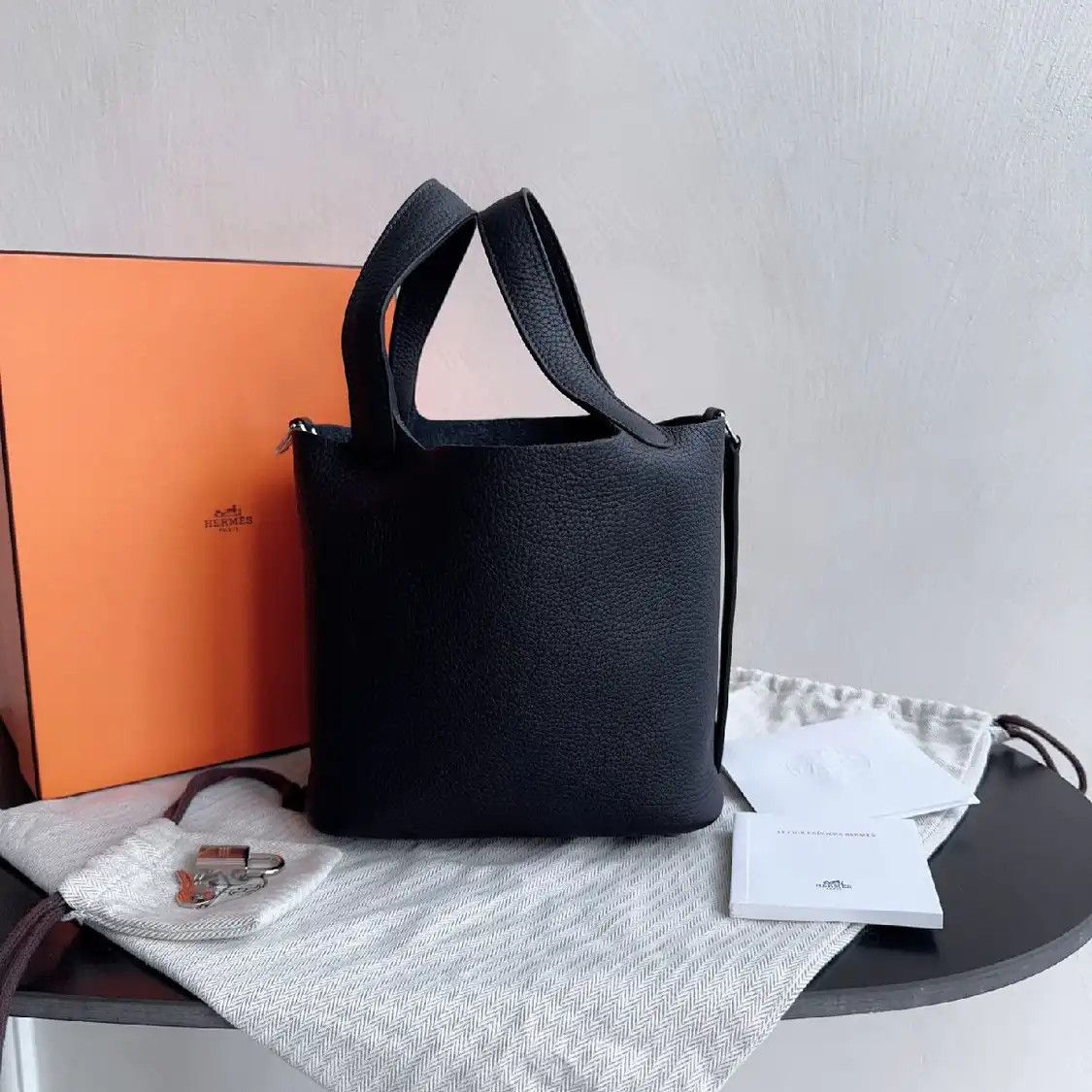Hermes Hermes Picotin Lock 18 black woolen Clemence cowhide leather handbag silver hard Size ONE SIZE - 4 Thumbnail