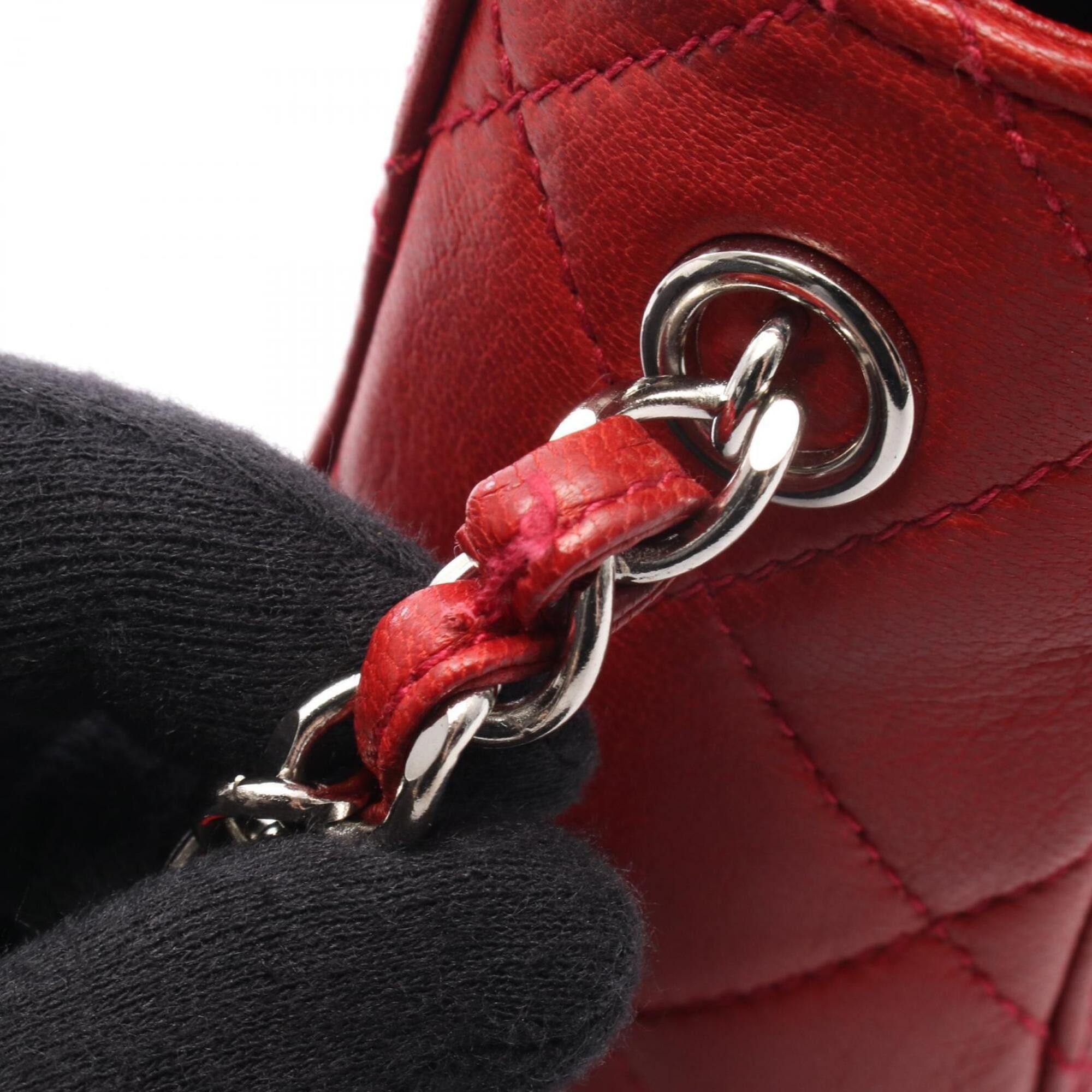 Chanel Chanel Matelassé Handbag, Lambskin Leather, Women's, Red Size ONE SIZE - 13 Thumbnail