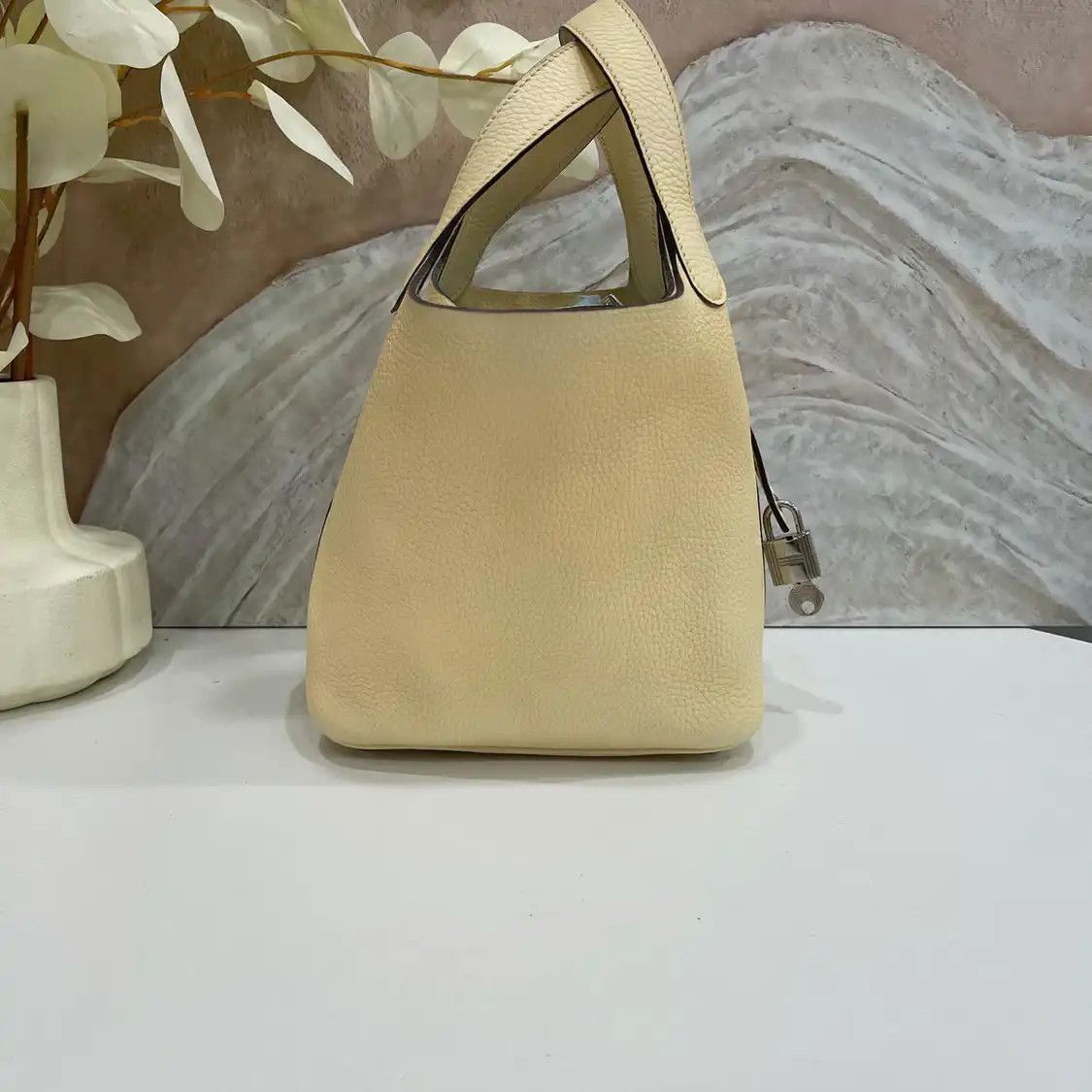 Hermes Hermes Picotin Lock 18 Craie Clemence cowhide leather picotin handbag silver har Size ONE SIZE - 2 Thumbnail