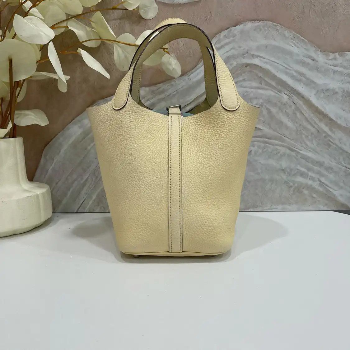 Hermes Hermes Picotin Lock 18 Craie Clemence cowhide leather picotin handbag silver har Size ONE SIZE - 4 Thumbnail