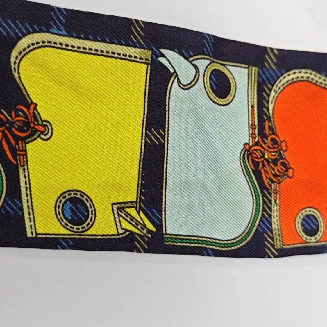 Hermes headband/ neckband multi-color mulberry silk scarf display picture 2