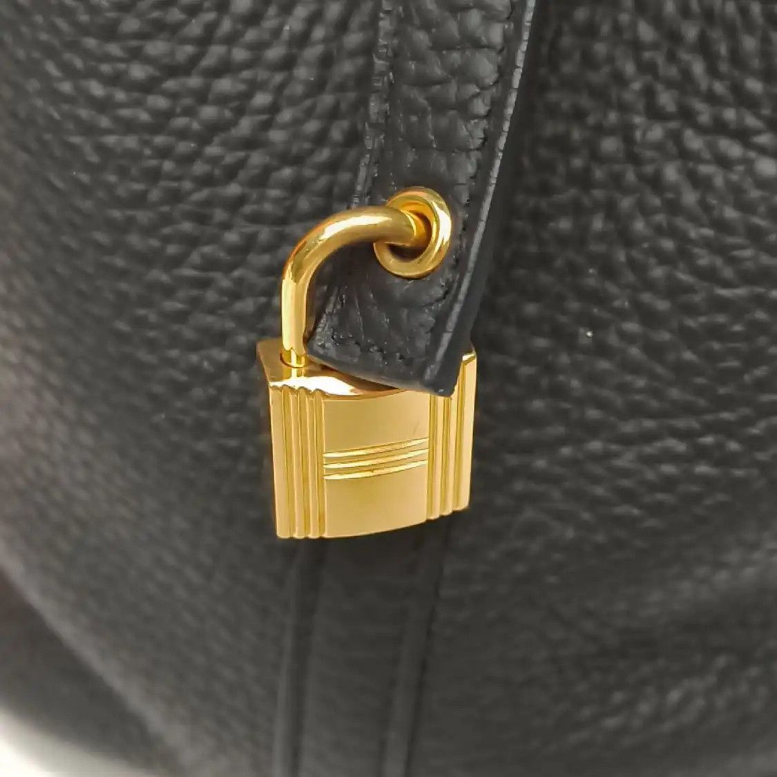 Hermes Hermes Picotin Lock black Clemence cowhide leather picotin handbag gold hardware Size ONE SIZE - 6 Thumbnail