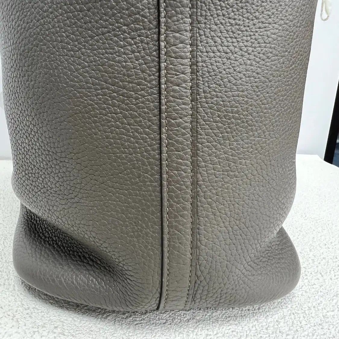 Hermes Hermes Picotin Lock 22 Etain Clemence cowhide leather picotin shoulder bag gold Size ONE SIZE - 7 Thumbnail
