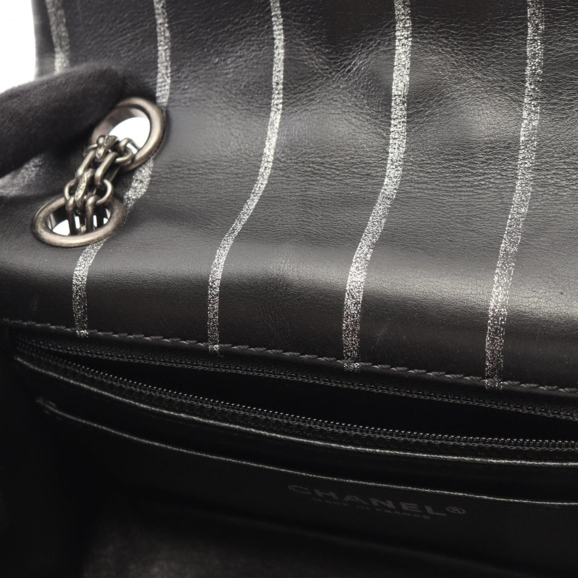 Chanel Chanel 2.55 Mini Matelassé Shoulder Bag/Handbag, Lambskin Leather, Women's, Black Size ONE SIZE - 6 Thumbnail