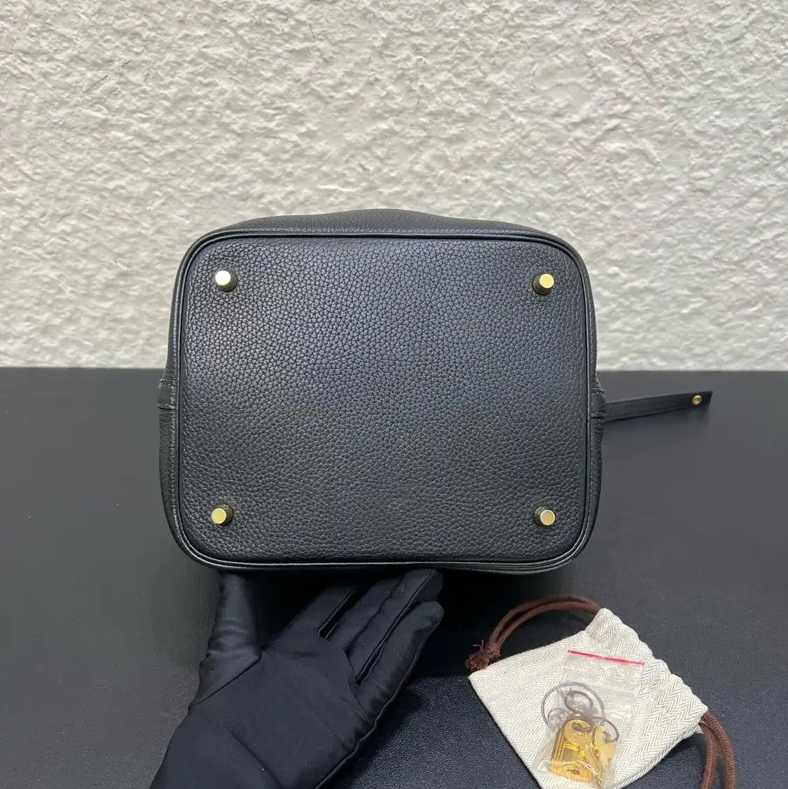Hermes Hermes Picotin Lock 18 black Togo cowhide leather picotin handbag gold hardware Size ONE SIZE - 5 Thumbnail