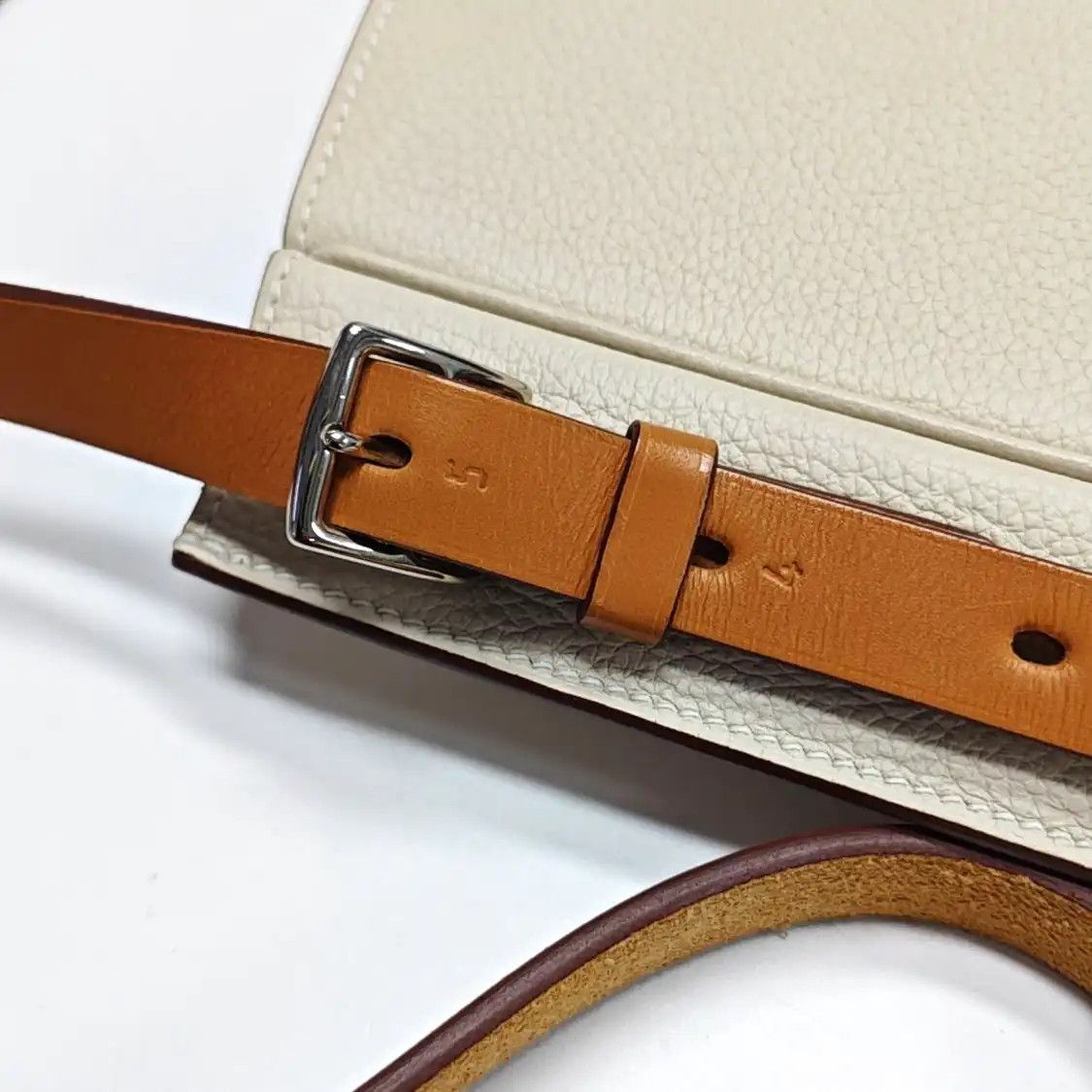 Hermes Hermes Perspective Cavaliere 19 milkshake white Clemence cowhide leather shoulde Size ONE SIZE - 11 Thumbnail