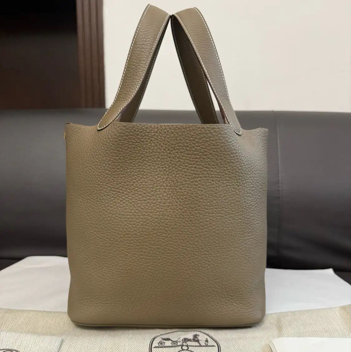 Hermes Hermes Picotin Lock 22 Etoupe Clemence cowhide leather picotin handbag gold hard Size ONE SIZE - 3 Thumbnail