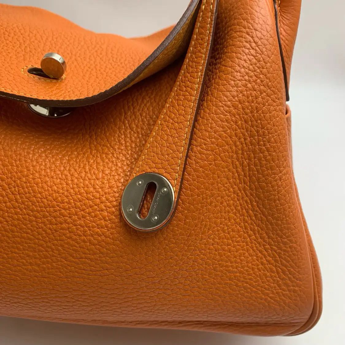 Hermes Hermes Lindy 30 Hermes orange Clemence cowhide leather Lindy bag shoulder bag si Size ONE SIZE - 8 Thumbnail