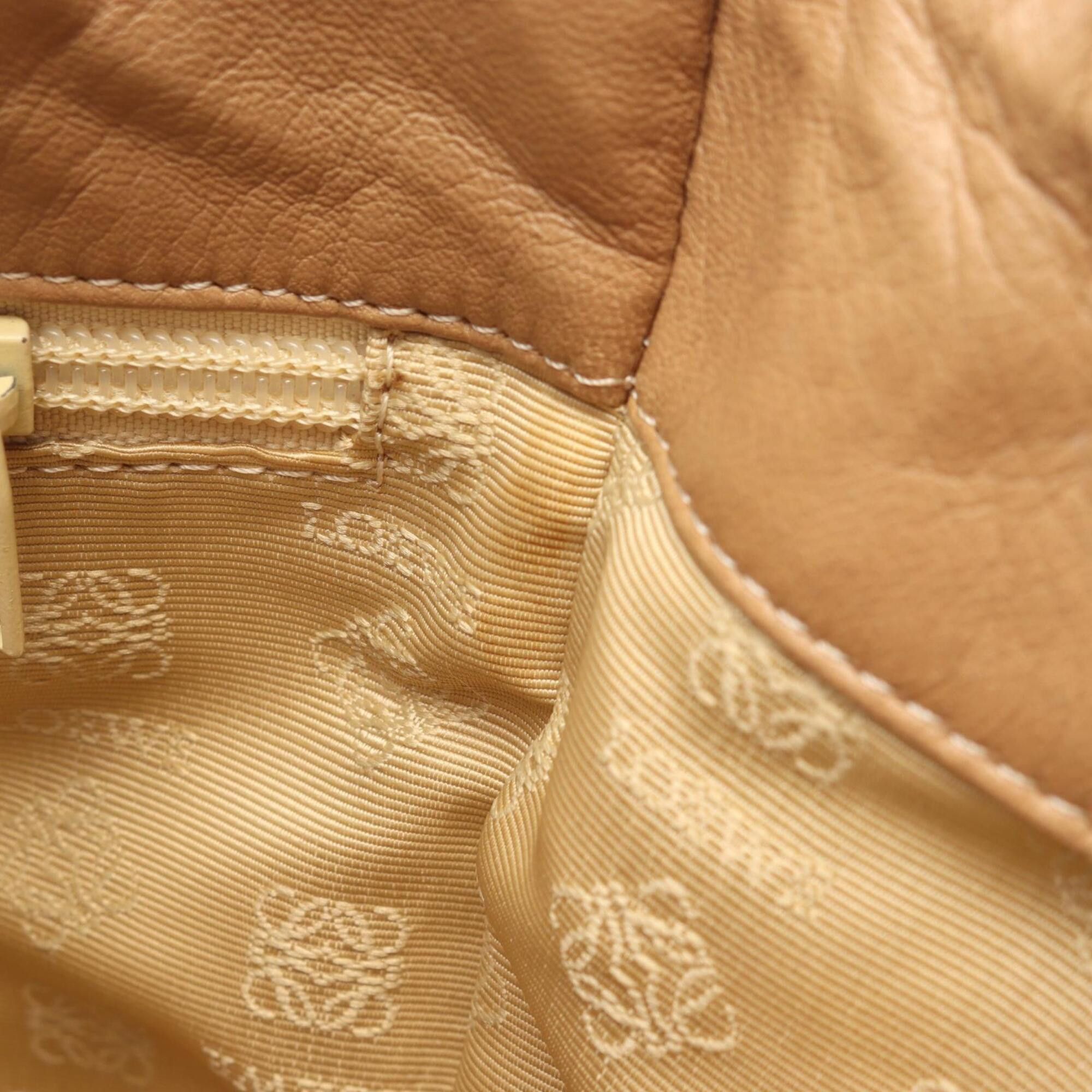 Loewe Loewe Anagram Tote Bag Handbag Leather Women's Beige Size ONE SIZE - 8 Thumbnail