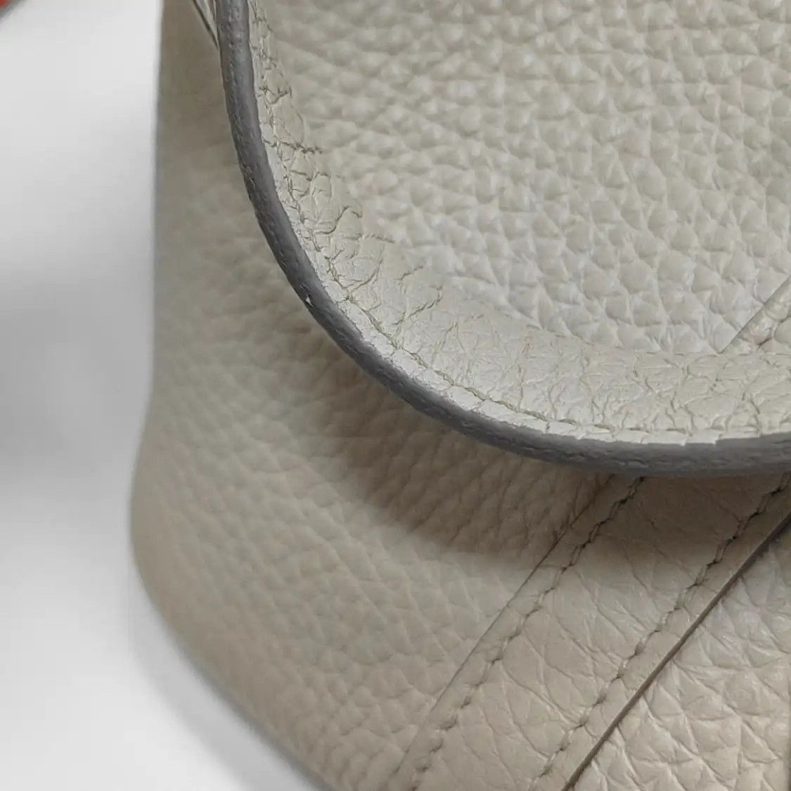 Hermes Hermes Picotin Lock 18 milkshake white Clemence cowhide leather picotin handbag Size ONE SIZE - 11 Thumbnail