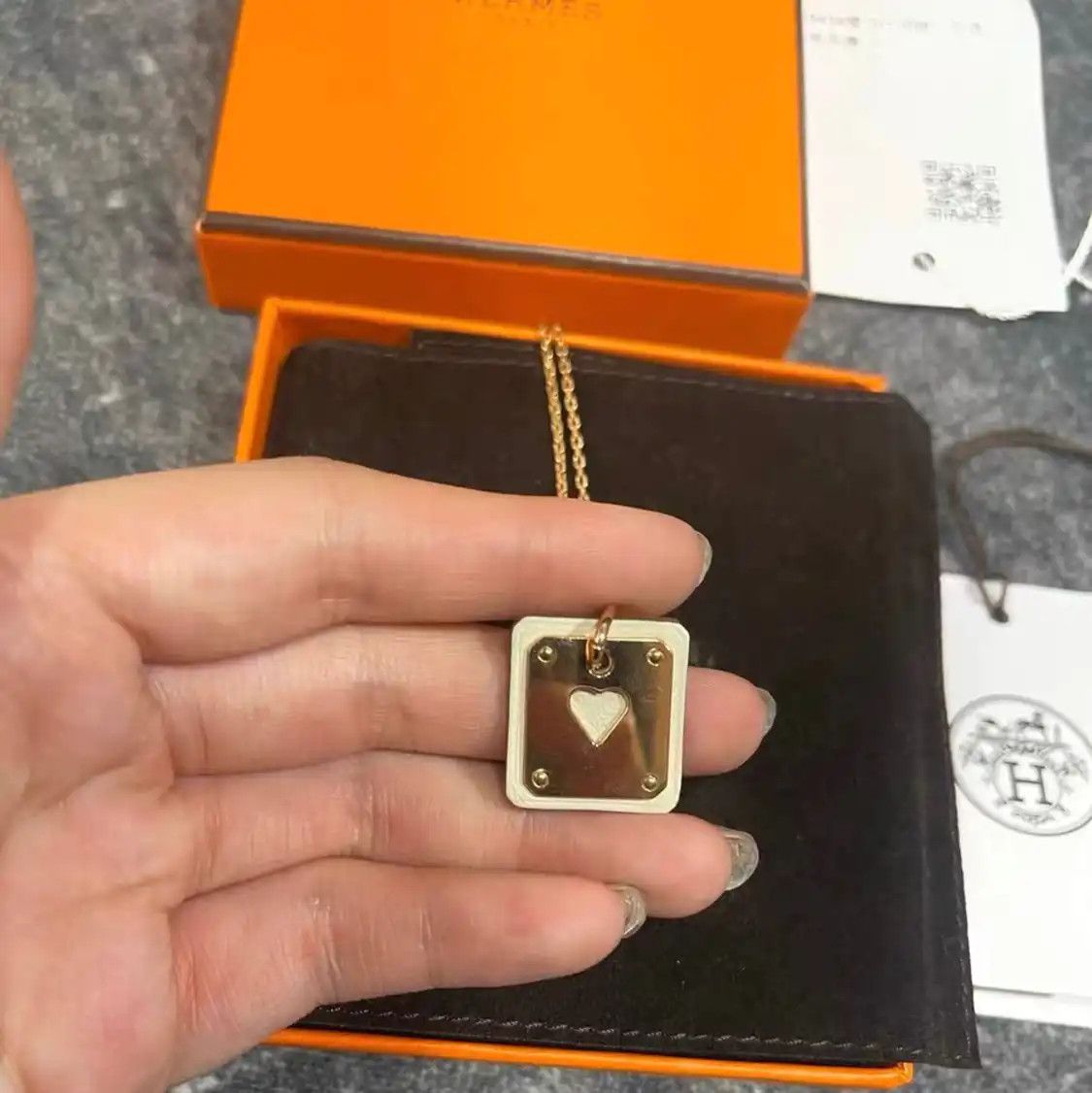 Hermes Hermes multi-color alloyLOGO letter necklace Length 49 cm Size ONE SIZE - 2 Thumbnail