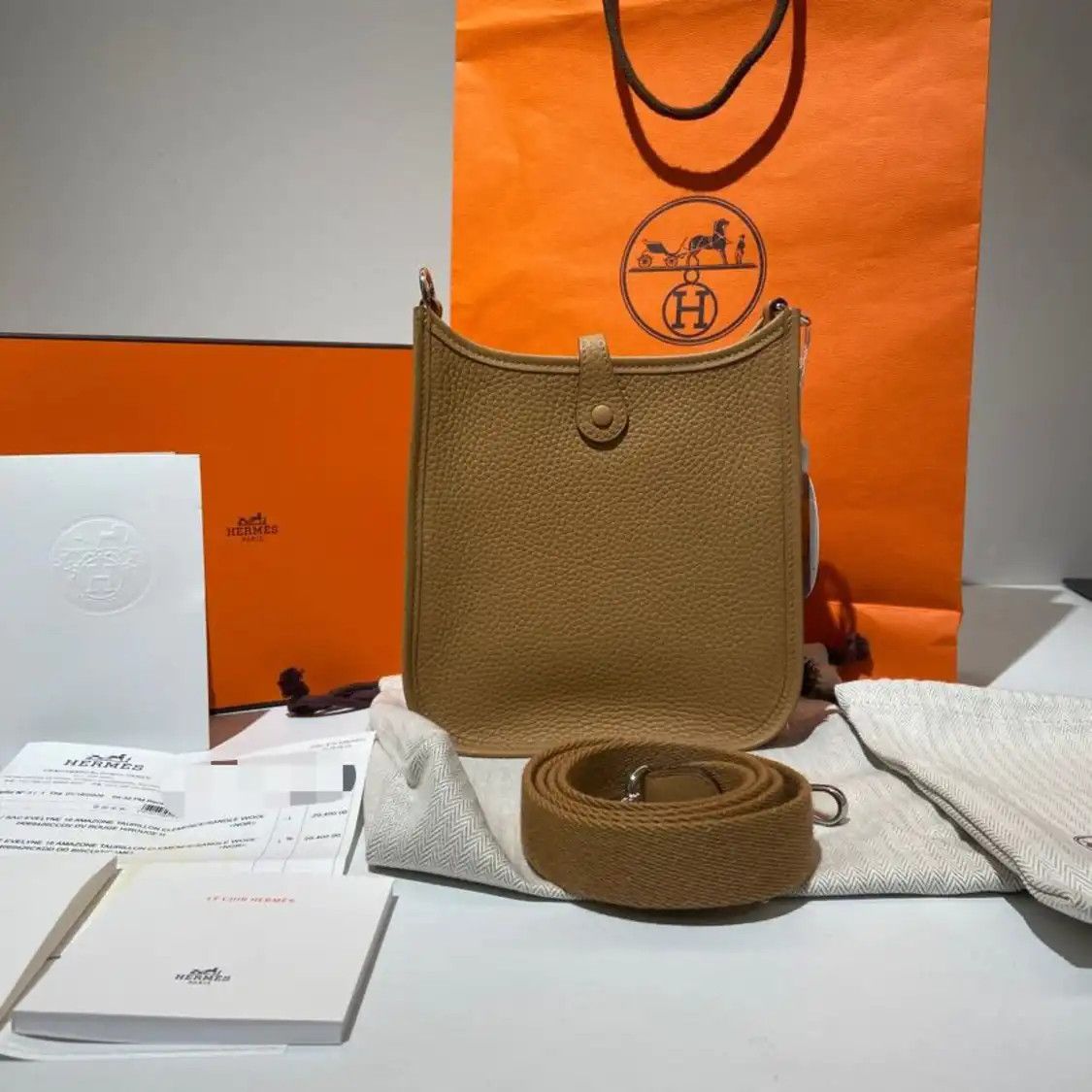 Hermes Hermes Evelyne TPM Gold Brown Clemence cowhide leather Evelyne crossbody bag sil Size ONE SIZE - 2 Thumbnail