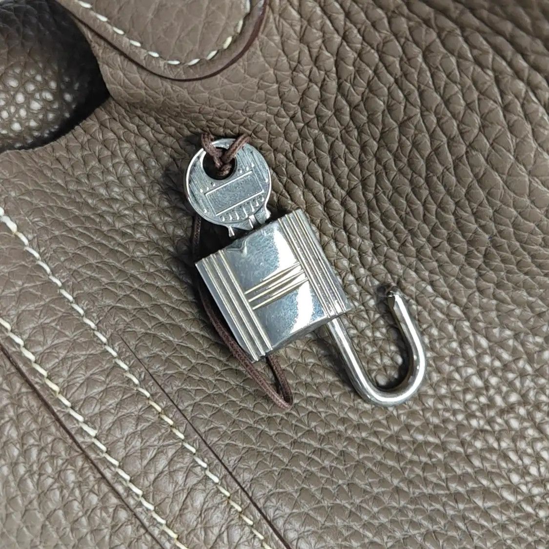 Hermes Hermes Picotin Lock 18 Etoupe Clemence cowhide leather picotin handbag silver ha Size ONE SIZE - 12 Thumbnail