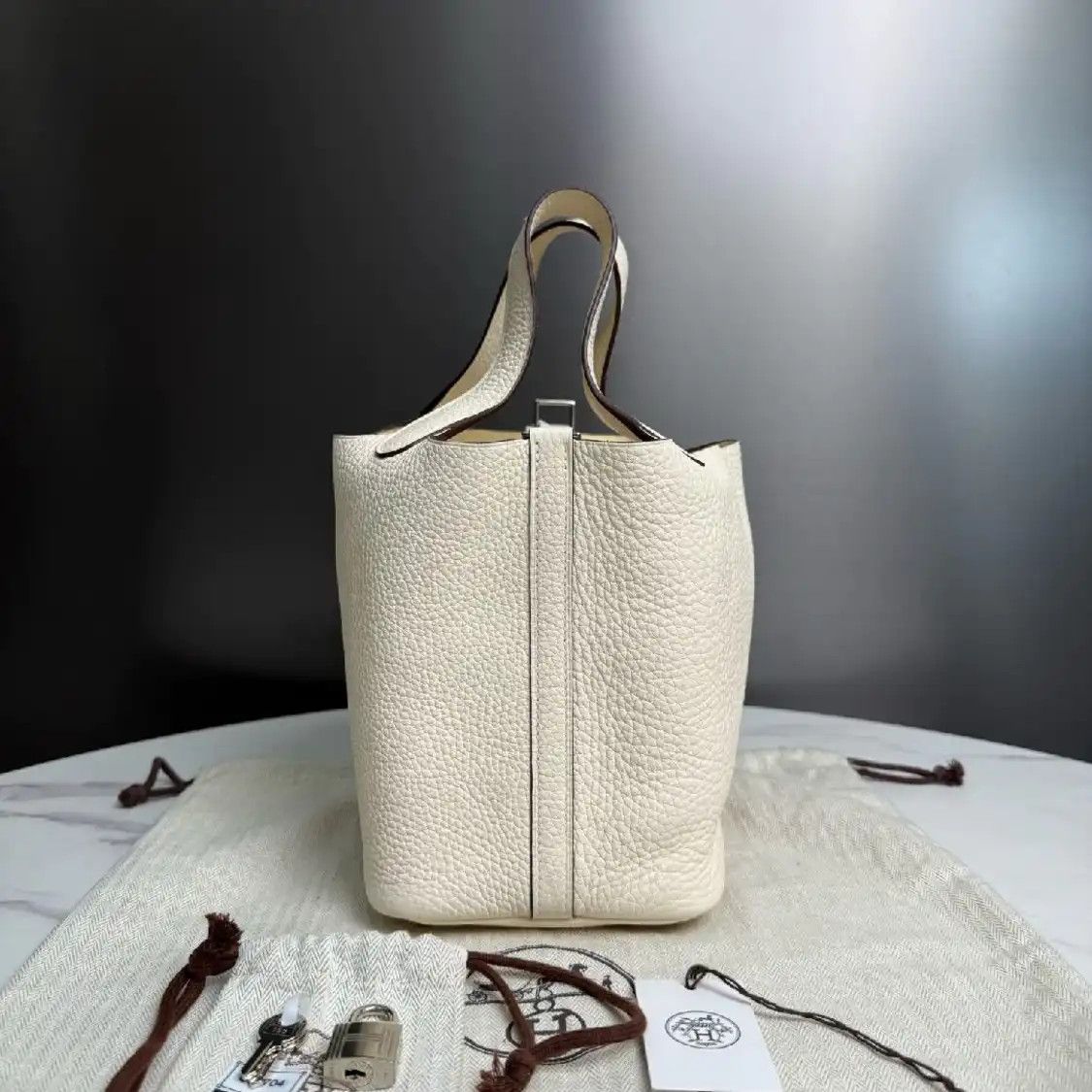Hermes Hermes Picotin 18 white Clemence cowhide leather picotin shoulder bag silver har Size ONE SIZE - 2 Thumbnail