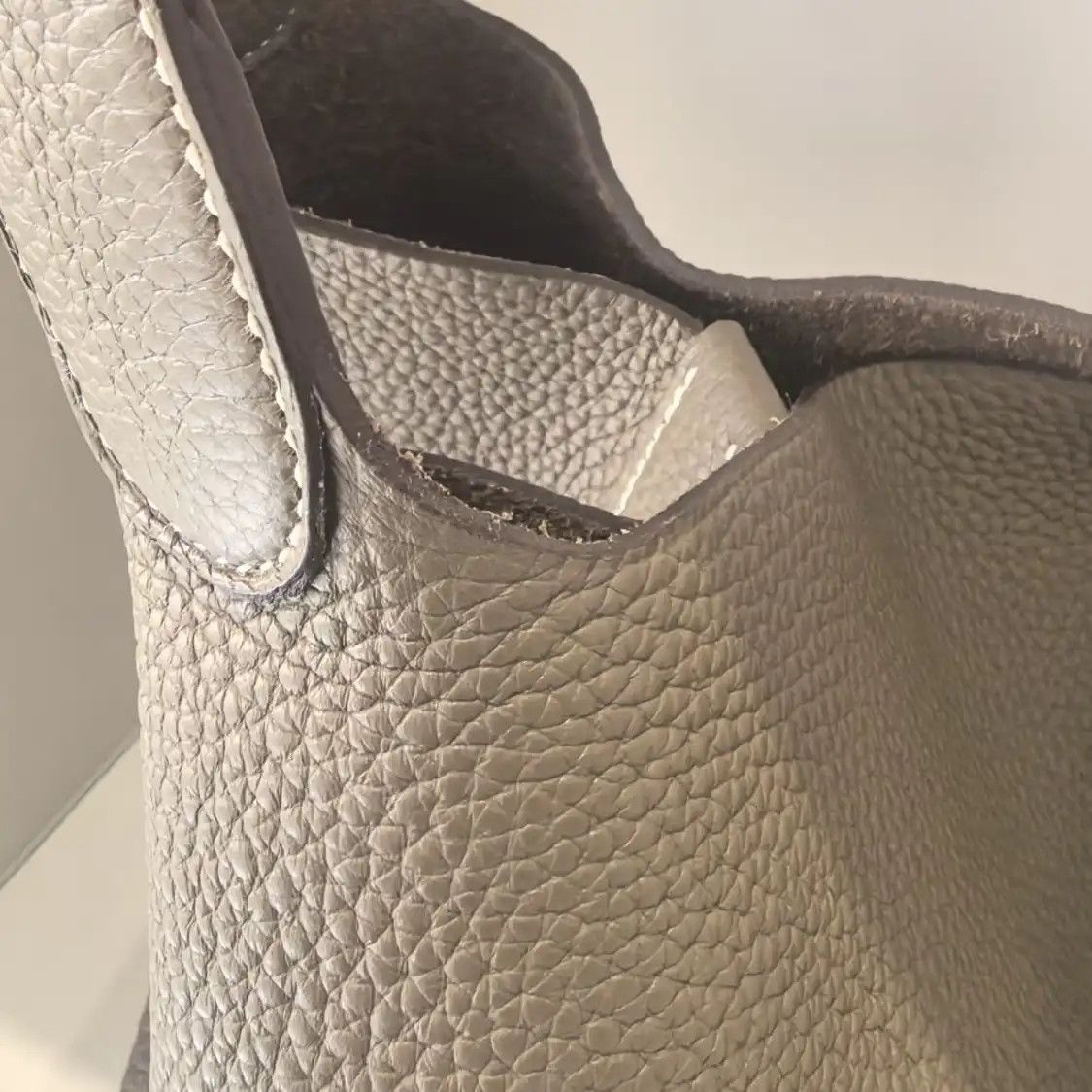Hermes Hermes Picotin 26 Etoupe Clemence cowhide leather picotin handbag gold hardware Size ONE SIZE - 9 Thumbnail
