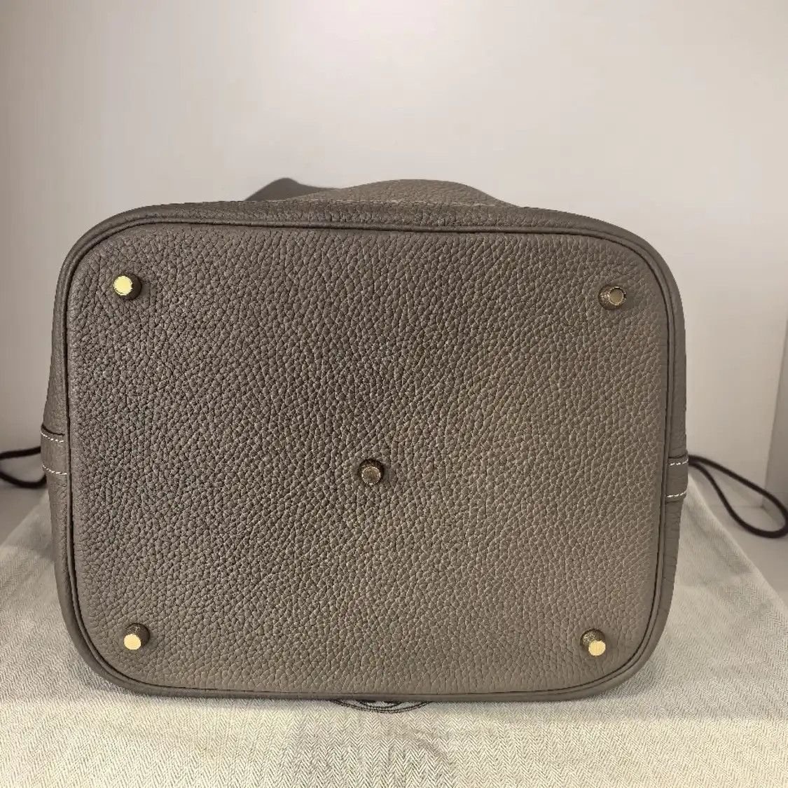 Hermes Hermes Picotin 26 Etoupe Clemence cowhide leather picotin handbag gold hardware Size ONE SIZE - 5 Thumbnail
