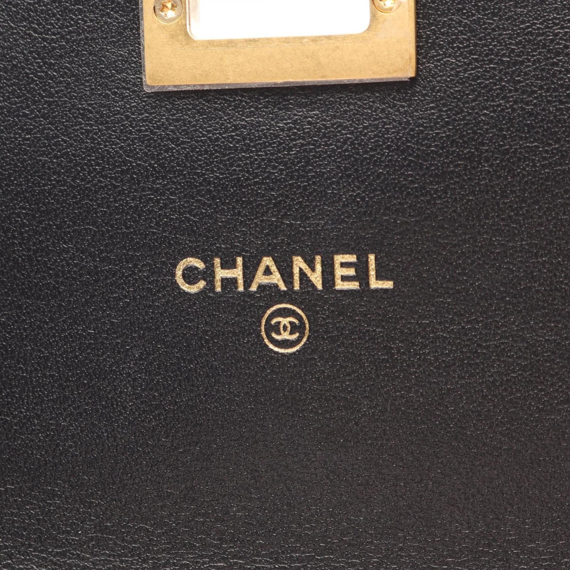 Chanel Chanel 2.55 Matelassé Mini Shoulder Bag/Handbag, Calfskin Leather, Women's, Black Size ONE SIZE - 4 Thumbnail