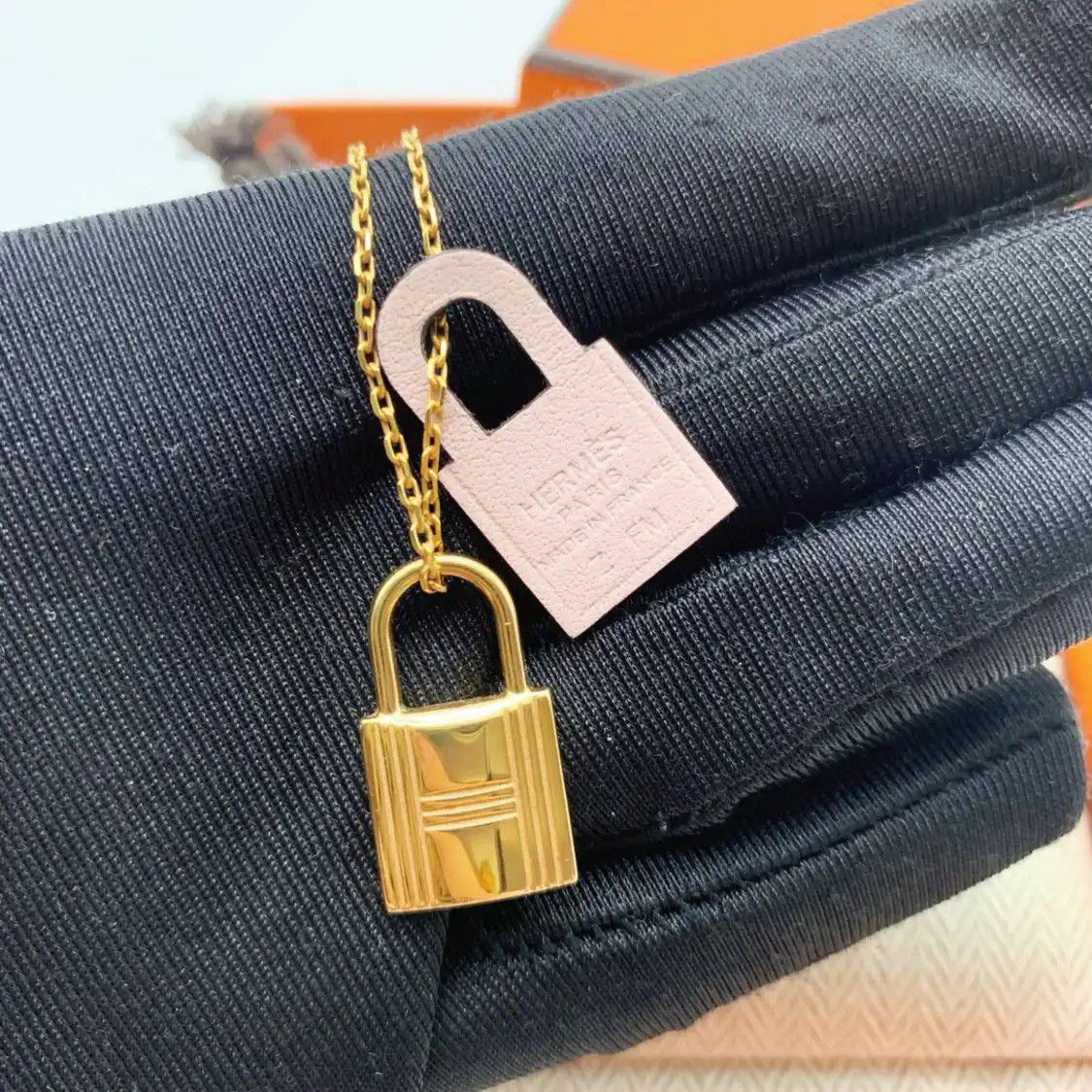 Hermes Hermes O' Kelly rose gold leather necklace Length 43 cm Size ONE SIZE - 2 Thumbnail