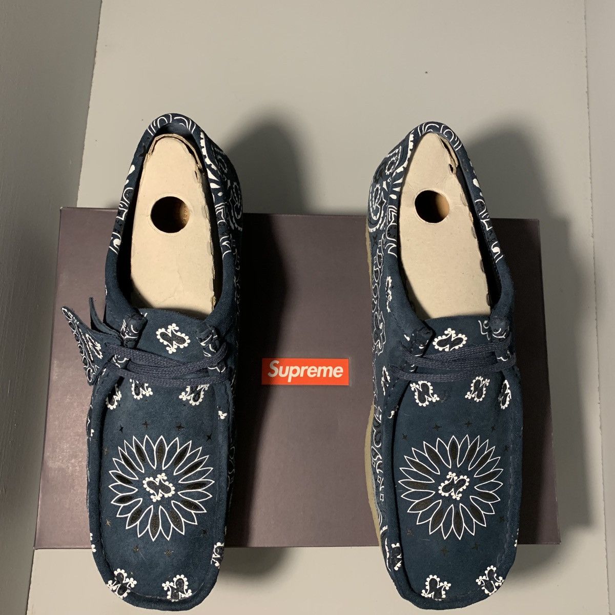 Clarks × Supreme Clarks Originals Wallabee Supreme Bandana