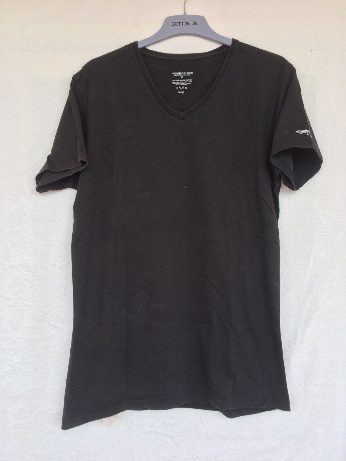 Neighborhood black v neck Size US L / EU 52-54 / 3 - 6 Thumbnail