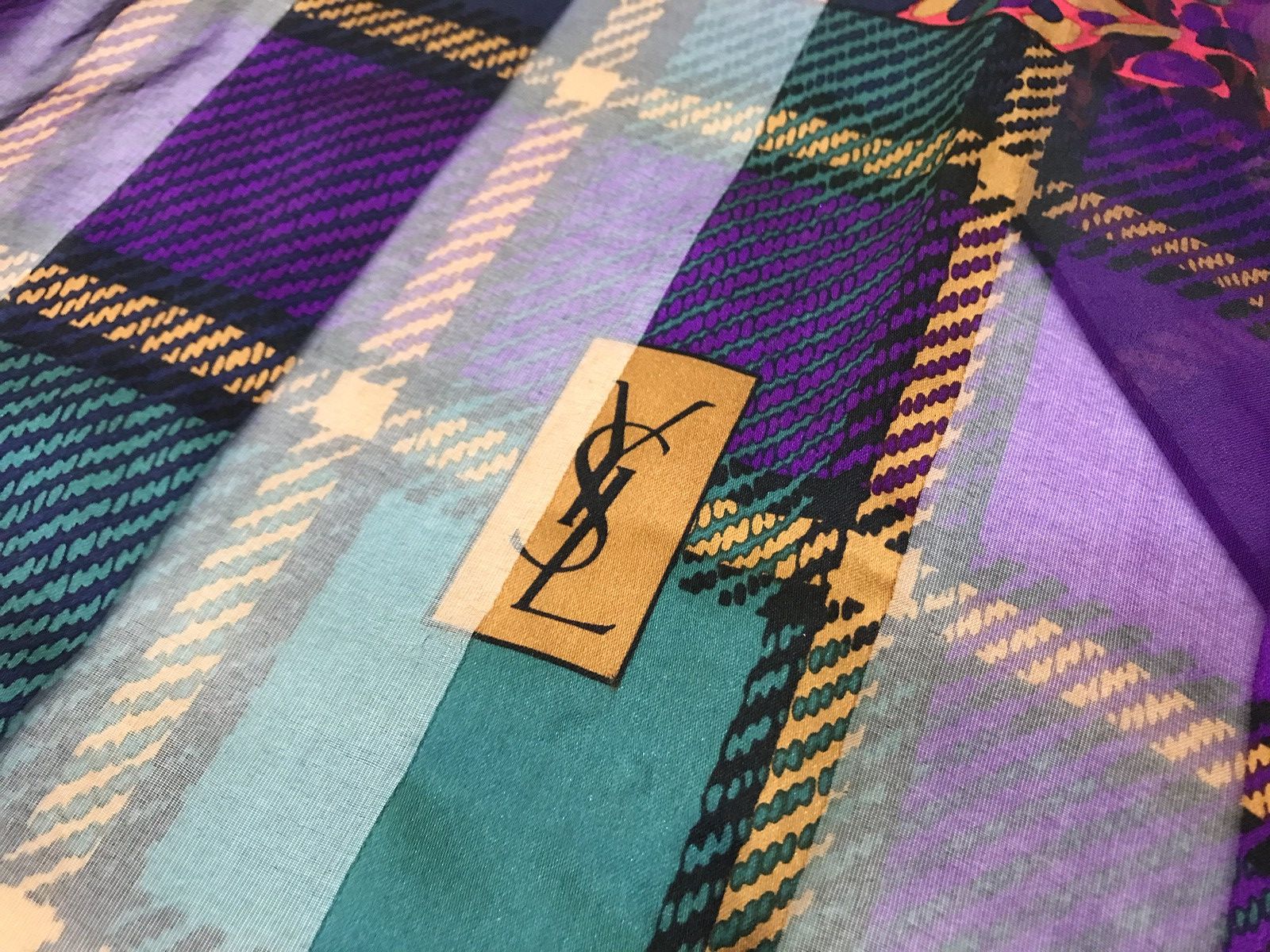 Other × Vintage × Yves Saint Laurent YVES SAINT LAURENT YSL ABSTRACT SILK SCARF FOULARD Size ONE SIZE - 2 Thumbnail