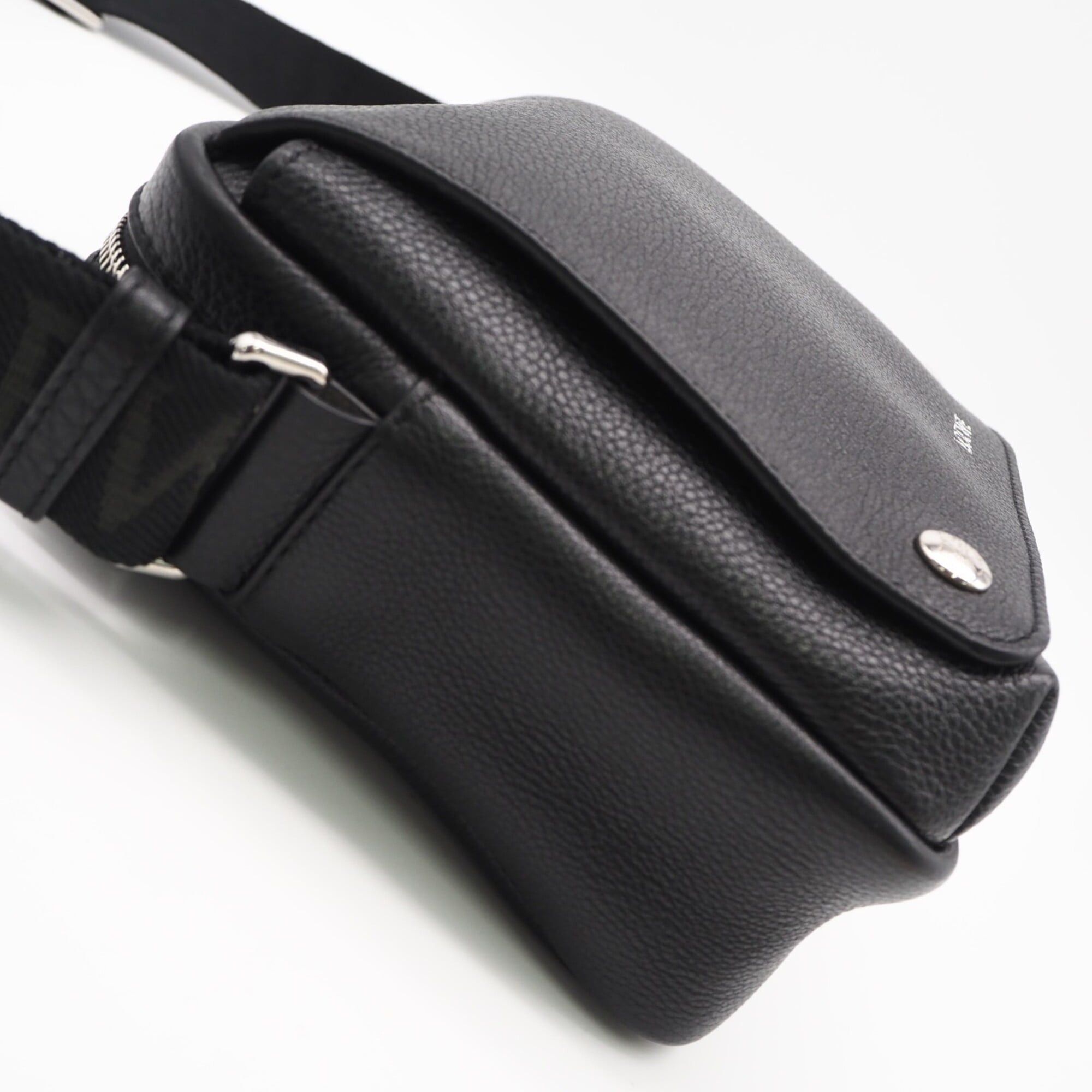 Loewe LOEWE Supple Grain Calf Pebble Messenger Bag Medium BANBPCBX01 Shoulder Black Leather Women's Size ONE SIZE - 7 Thumbnail