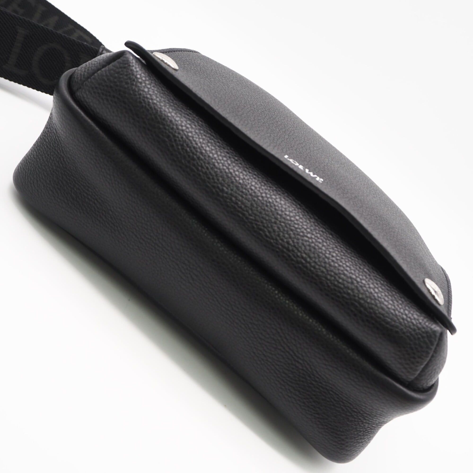 Loewe LOEWE Supple Grain Calf Pebble Messenger Bag Medium BANBPCBX01 Shoulder Black Leather Women's Size ONE SIZE - 6 Thumbnail