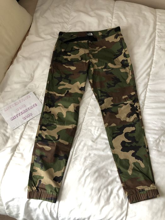 The north clearance face camo pants