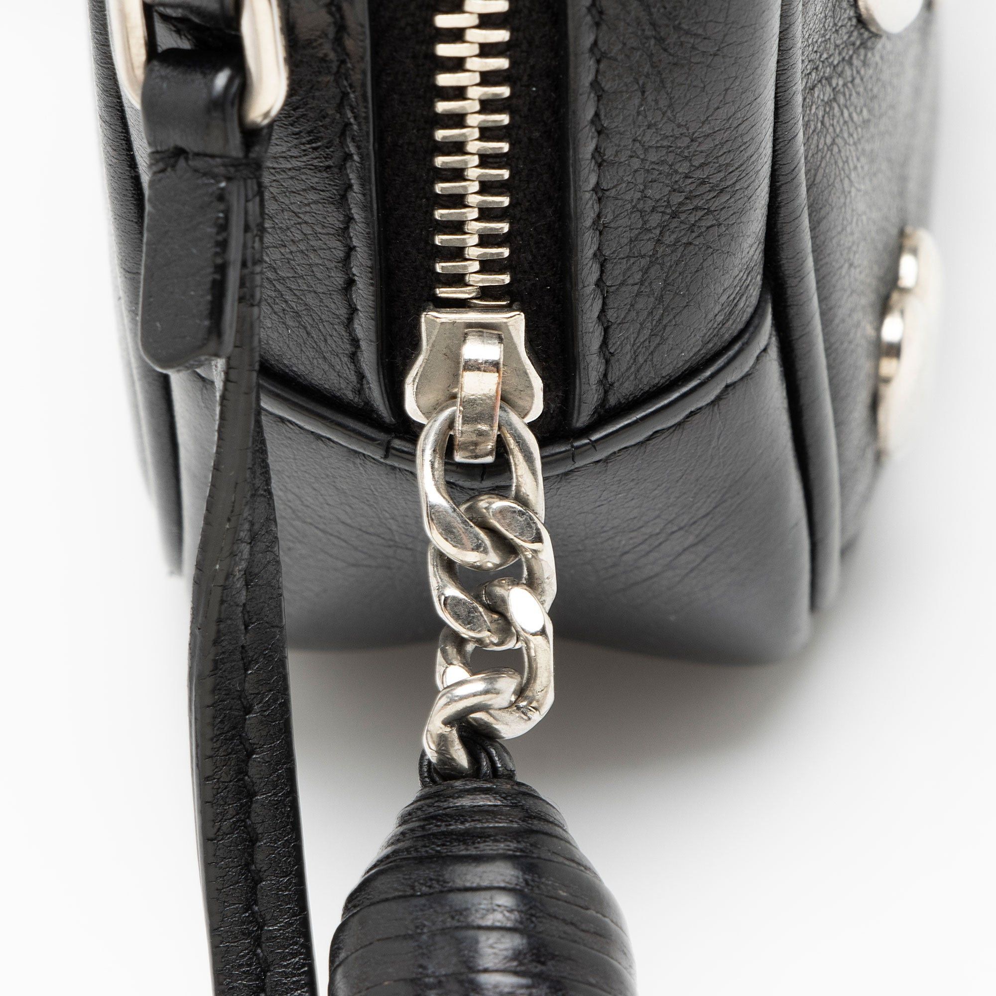 Saint Laurent Paris Saint Laurent Heart Studded Leather Monogram Blogger Bag Size ONE SIZE - 10 Thumbnail
