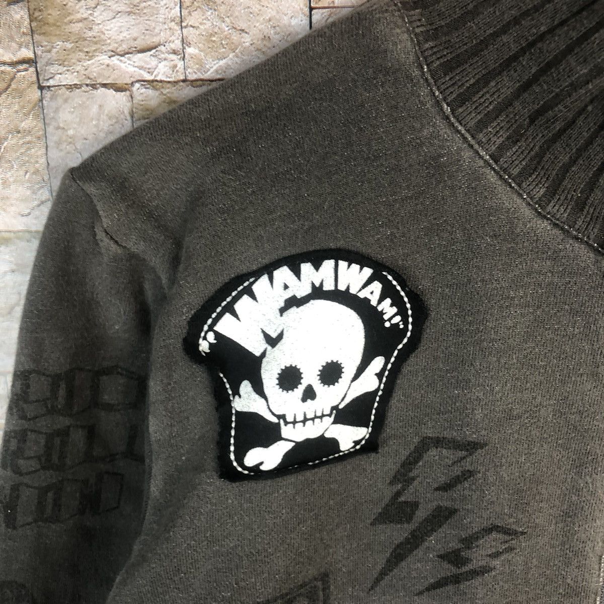 Japanese Brand × Vintage Wam Wam Skulls Brown Sweatshirt #A9 Size US S / EU 44-46 / 1 - 9 Thumbnail