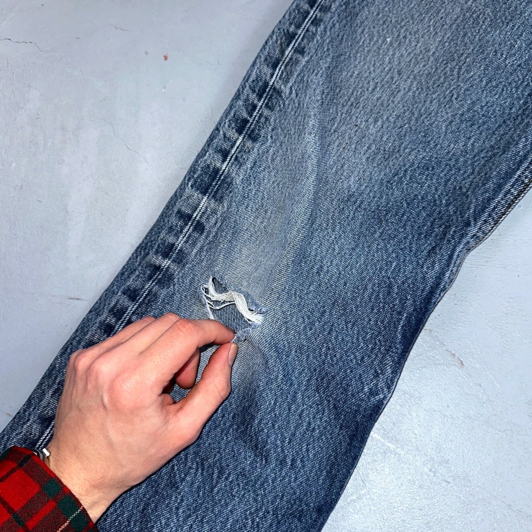 Levi's VINTAGE Levi's 501 Jeans Men Straight Leg 90s USA Blue Cotton Denim Medium Wash 34x38 Size US 34 / EU 50 - 5 Thumbnail