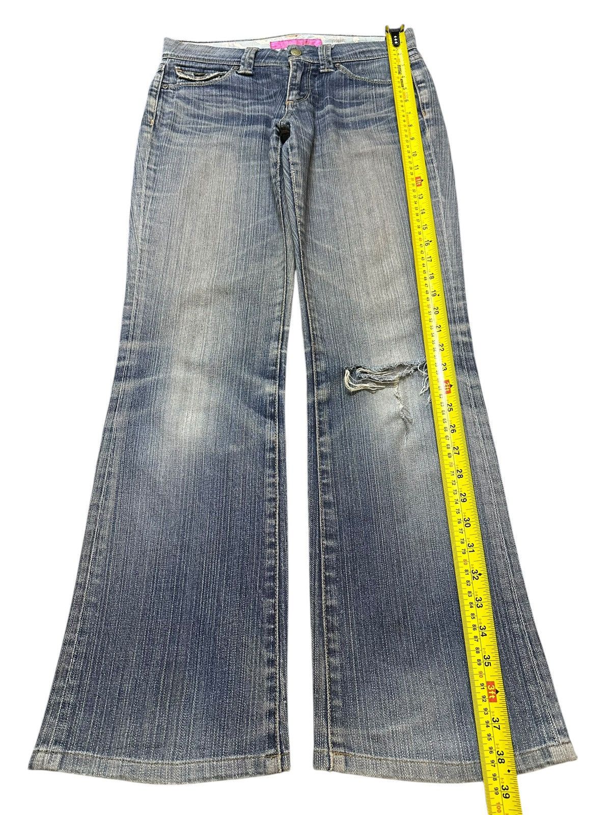 Uniqlo Vintage Japanese Uniqlo Faded Wash Distress Wide Leg Jeans Size US 30 / EU 46 - 12 Thumbnail