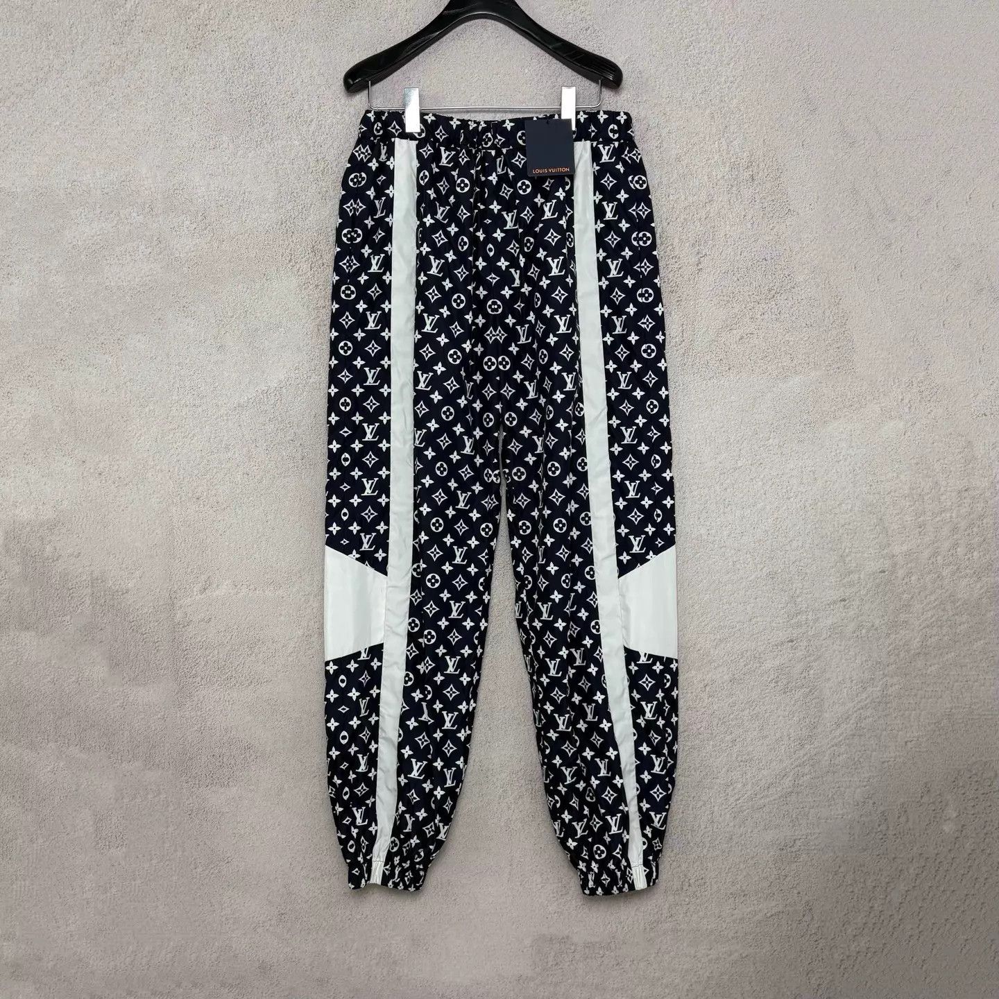 Louis Vuitton LOUIS VUITTON Monogram Allover Cuffed Track Pants Size US 34 / EU 50 - 1 Thumbnail
