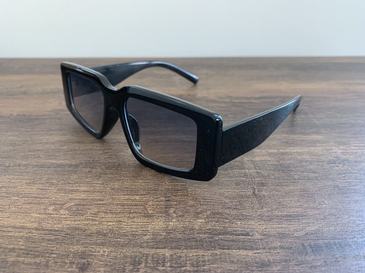 Vintage black sunglasses for men and women Size ONE SIZE - 3 Thumbnail