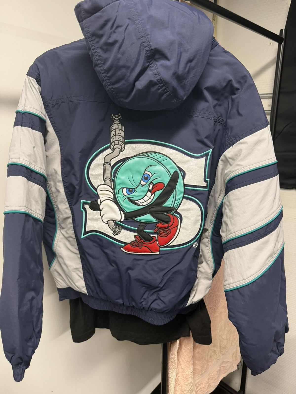S4LEM × Supreme SALEM X SUPREME SS26 STADIUM JACKET Size US S / EU 44-46 / 1 - 4 Thumbnail