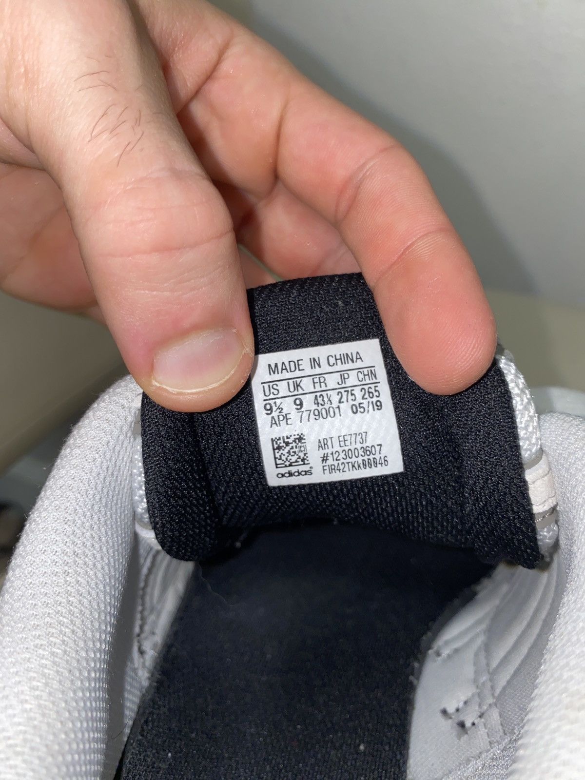 Adidas Adidas Response CL Size US 9.5 / EU 42-43 - 2 Thumbnail