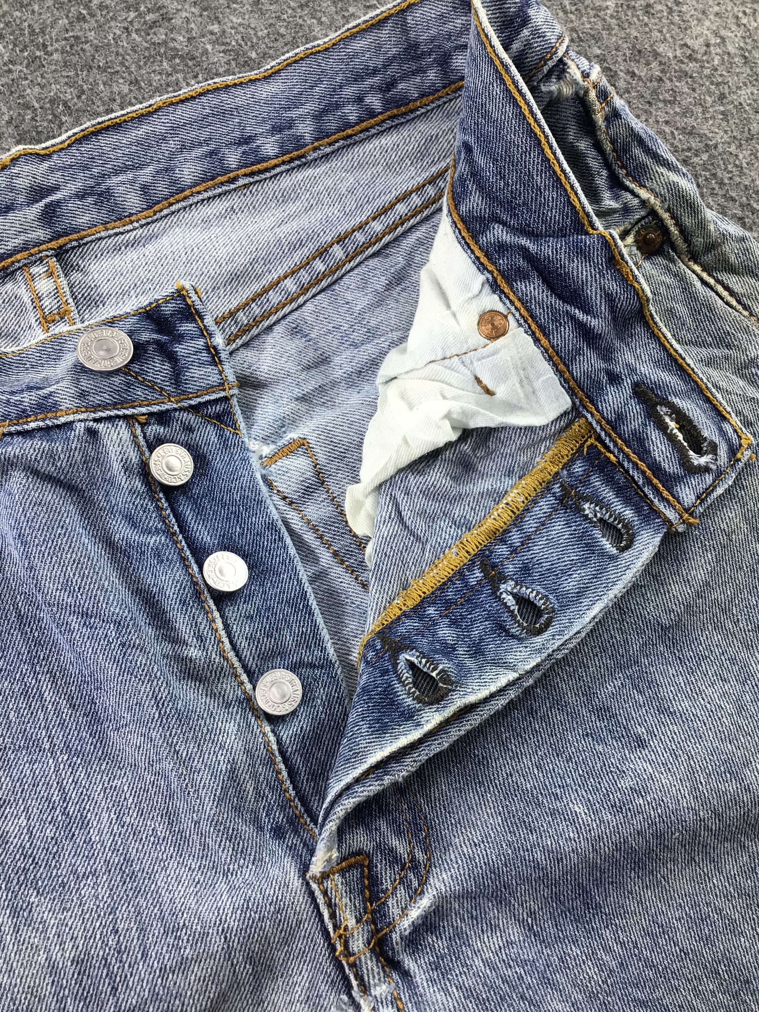 Levi's Vintage Levis 501 Jeans-JM231 Size US 31 - 8 Thumbnail