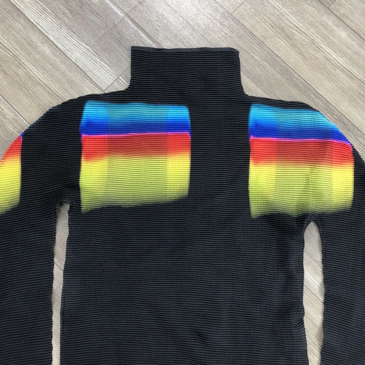 Pleats Please Issey Miyake Issey Miyake Me Pleast Please Rainbow Color Stretch Long Tee Size M / US 6-8 / IT 42-44 - 2 Thumbnail