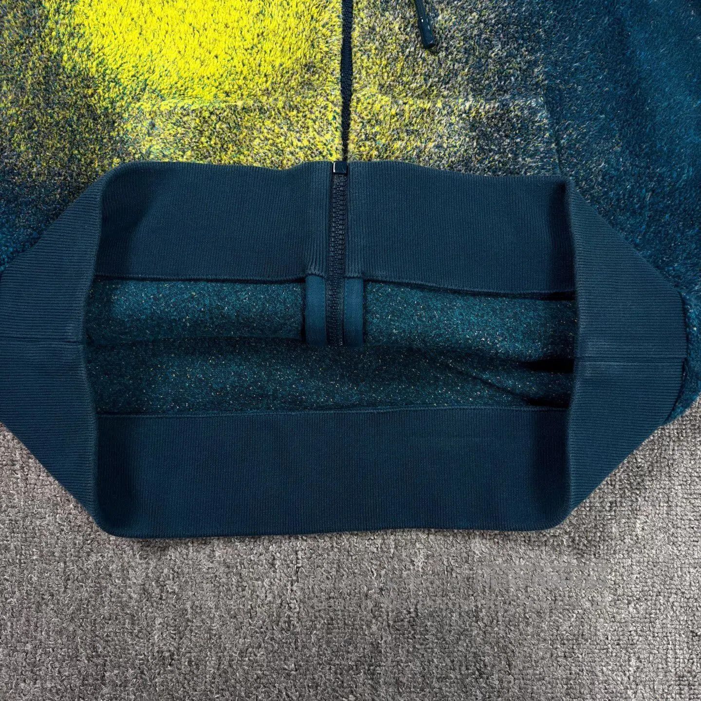 Louis Vuitton LV Blue Gradient Zip Hooded Jacket. Size US M / EU 48-50 / 2 - 5 Thumbnail