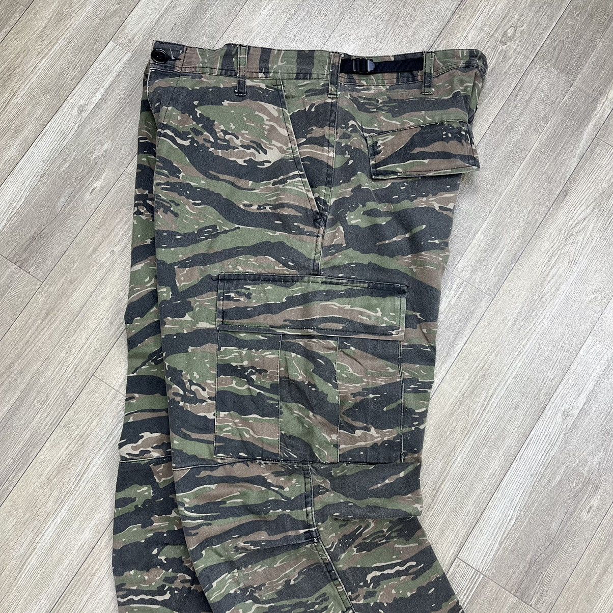 Vintage Vintage Rotcho BDU Camouflage Tiger Stripe Cargo Pants Size US 33 - 2 Thumbnail