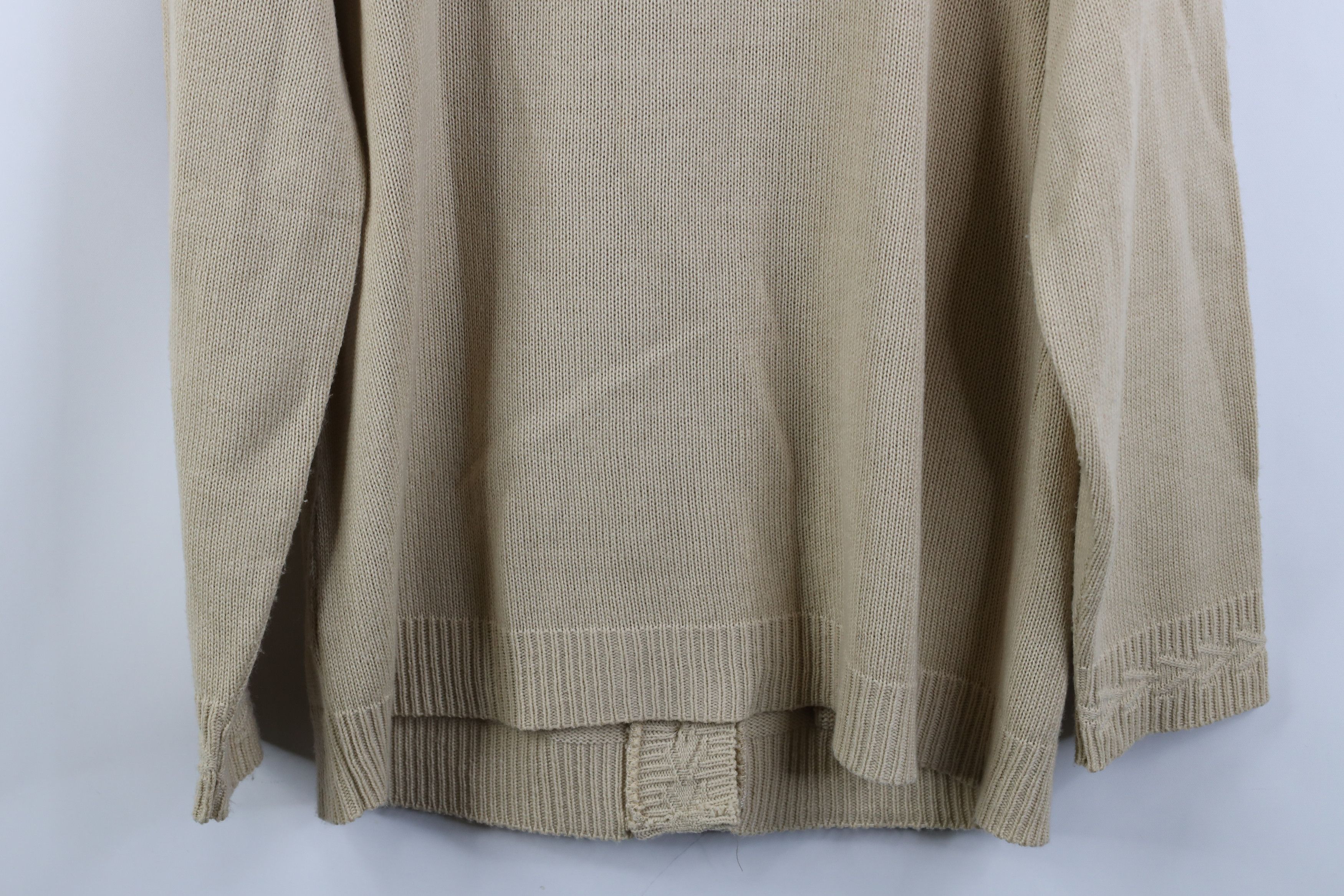 Vintage Vintage 90s Streetwear Knit Big Button Cardigan Sweater US Size L / US 10 / IT 46 - 12 Thumbnail