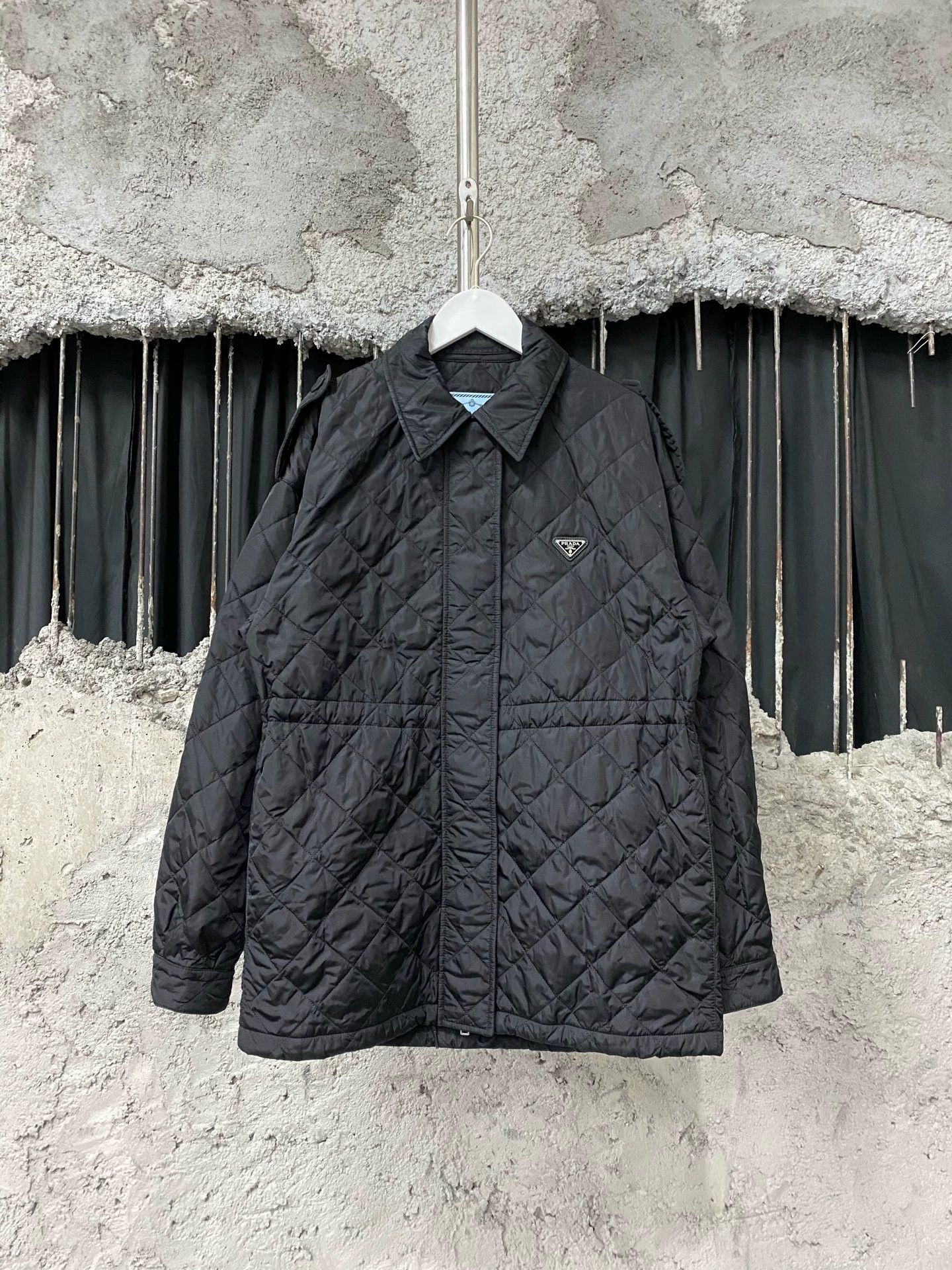 Prada Prada Triangle Logo Quilted Puffer Jacket 38 New Size XS / US 0-2 / IT 36-38 - 1 Thumbnail